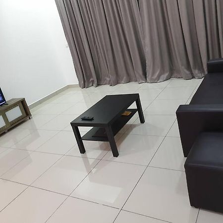 Direct Qbm & Ikea *Highfloor Sunrise Seaview Condo Байан-Лепас Екстер'єр фото